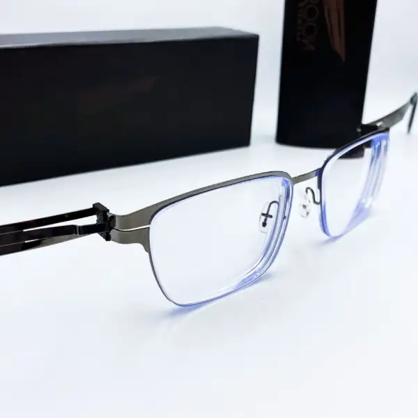 กรอบแว่น Aroon เลนส์ Essilor Varilux Comfort f360 BlueUV capture 1.6