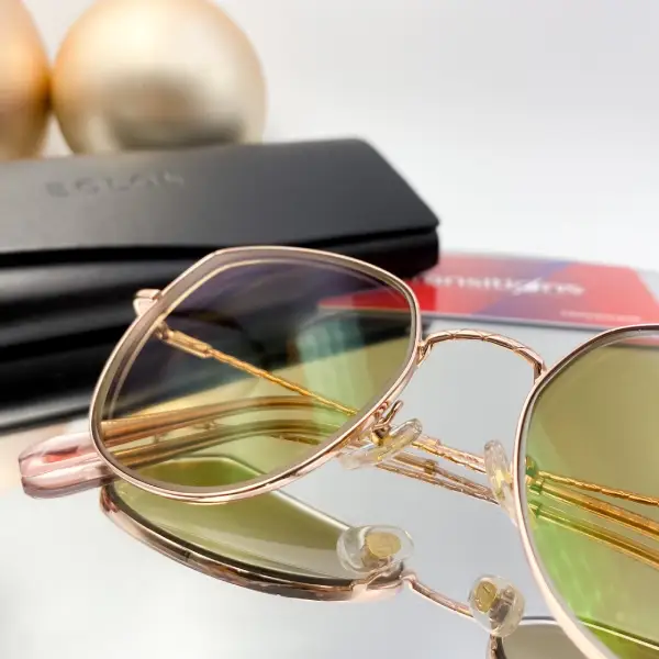 กรอบแว่น Bolon เลนส์ Essilor Eyezen start 1.50 Transition Amber4