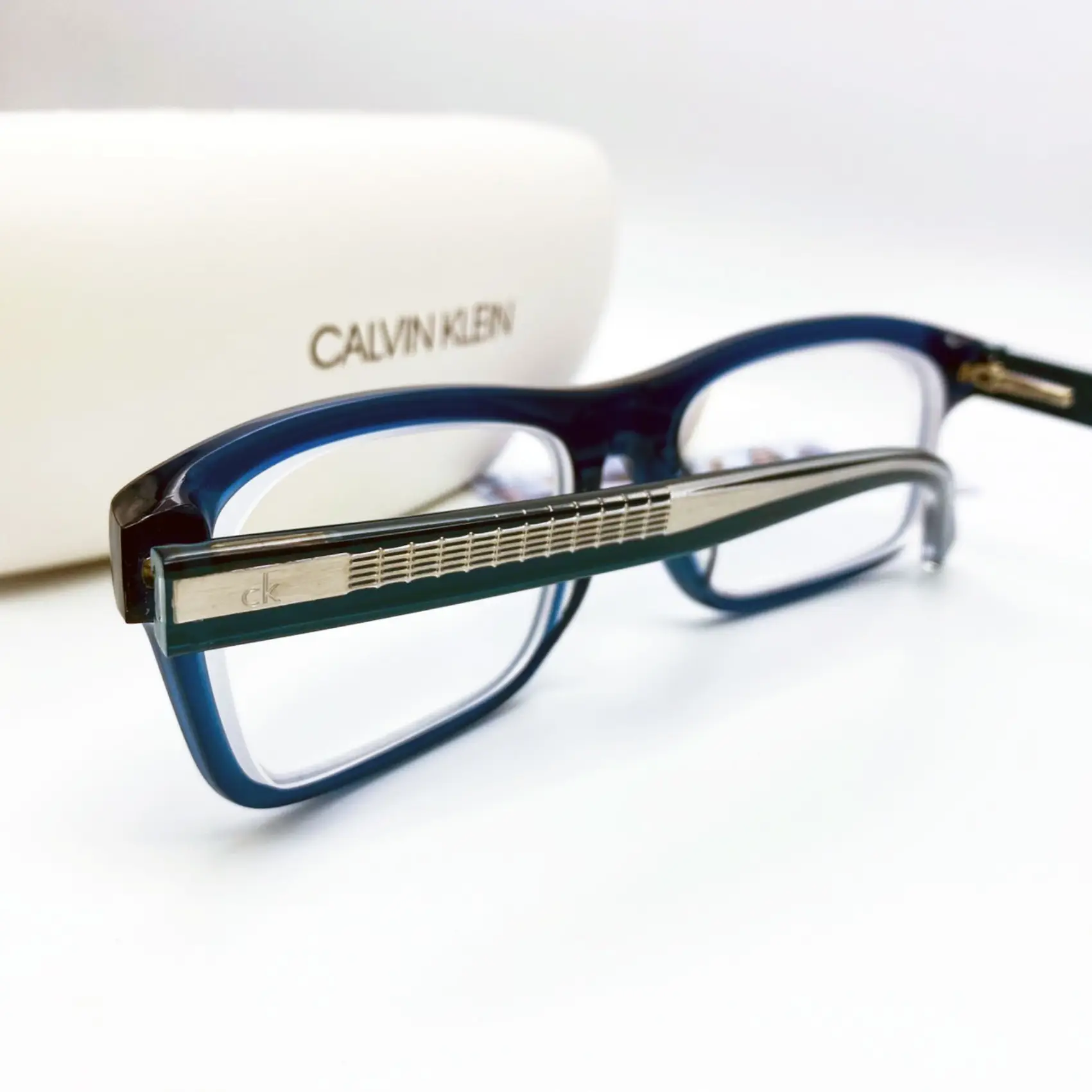กรอบแว่น Calvin klein เลนส์ Zeiss Smartlife Superb 1.60 Blue protect2