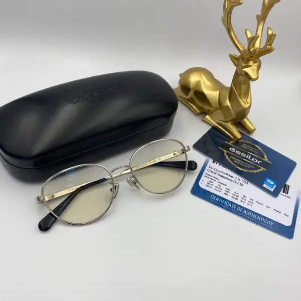 กรอบแว่น Coach เลนส์ Essilor 1.50 Varilux comfort max Transitions Amber