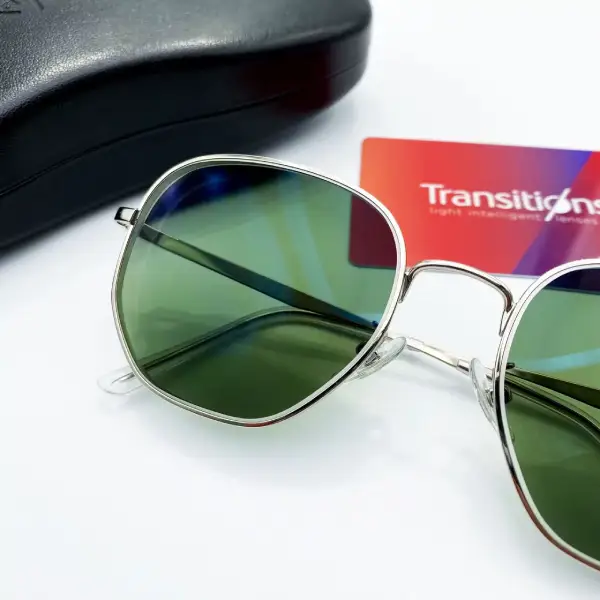 กรอบแว่น Rayban เลนส์ Essilor 1.50 Eyezen Plus SapphireHR Transition Green4