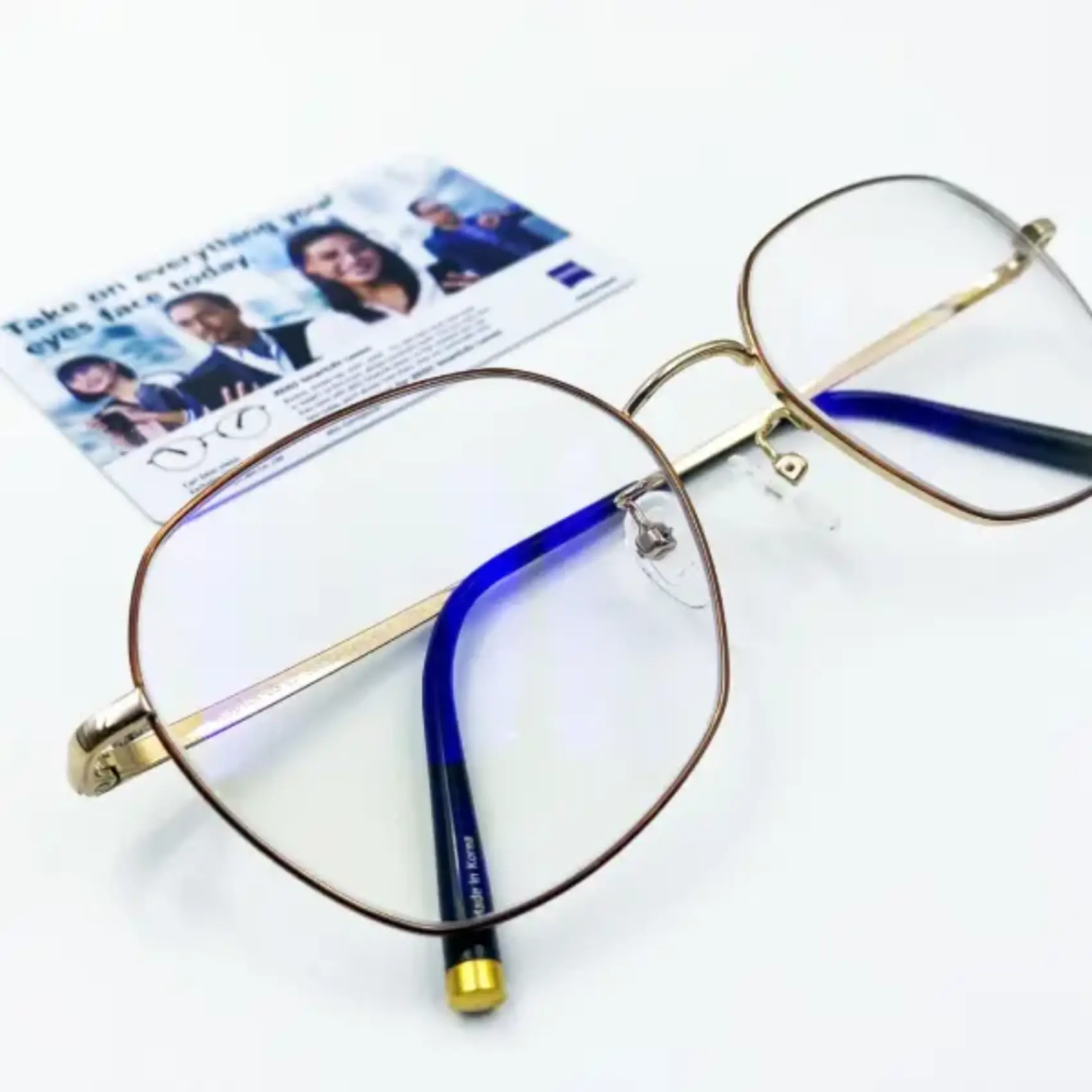 กรอบแว่น คุณลูกค้านำมาเอง เลนส์ ZIESS SmartLife Digital Asiana Lenses Blue Protect PhotoGrey4