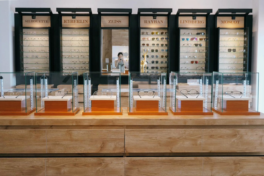 ร้านแว่นตา Taalook Optic เชียงใหม่ บรรยากาศร้านและแว่นตาแบรนด์ดัง